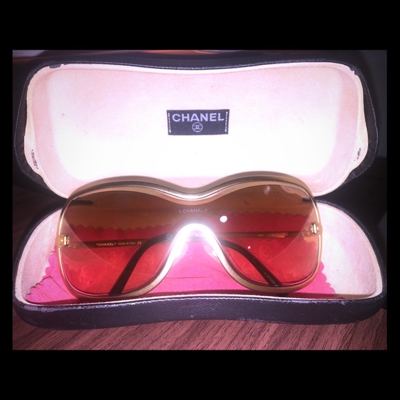 COPY - Channel golden frame with brown lenses -Sunglasses - Picture 1 of 4